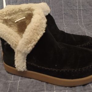 Cute Booties ( Never Worn )